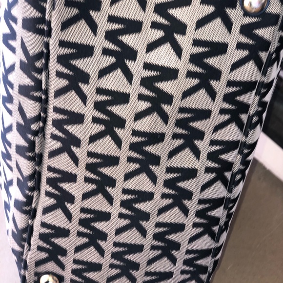 🌺🌹Michael kors signature logo tote bag - Picture 6 of 8
